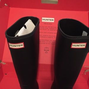 Matte black Hunter boots